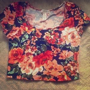 Crop Top shirt /Floral / really cute / never use